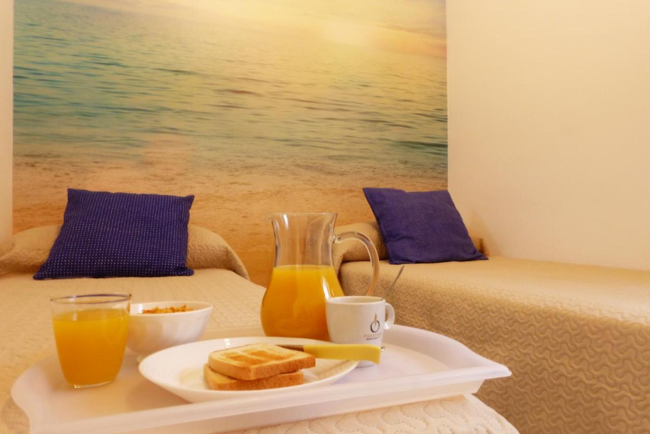 Studio With Access To The Garden. Open Pool. Beach Very Close. Wifi & Netflix Free Appartement Benalmádena Buitenkant foto