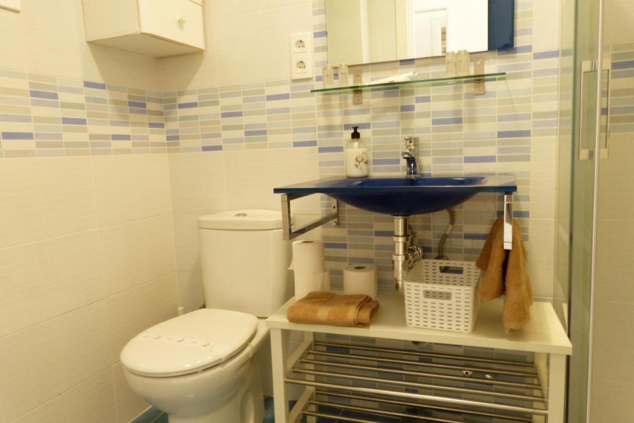 Studio With Access To The Garden. Open Pool. Beach Very Close. Wifi & Netflix Free Appartement Benalmádena Buitenkant foto