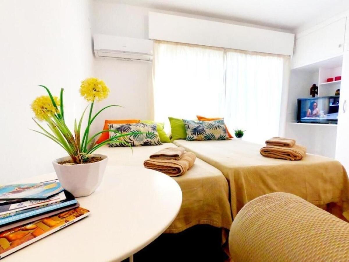 Studio With Access To The Garden. Open Pool. Beach Very Close. Wifi & Netflix Free Appartement Benalmádena Buitenkant foto