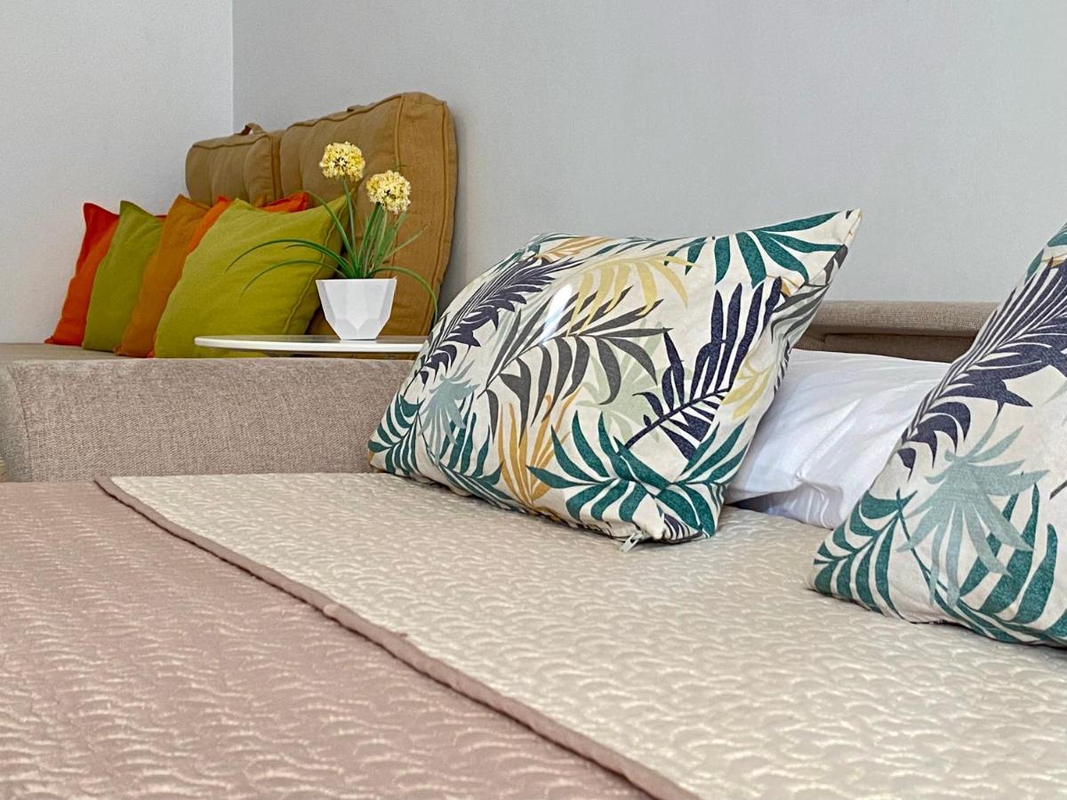 Studio With Access To The Garden. Open Pool. Beach Very Close. Wifi & Netflix Free Appartement Benalmádena Buitenkant foto