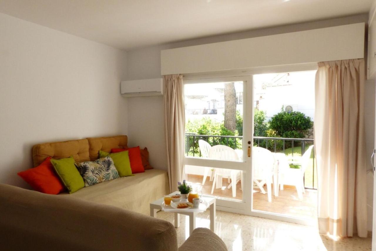 Studio With Access To The Garden. Open Pool. Beach Very Close. Wifi & Netflix Free Appartement Benalmádena Buitenkant foto